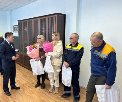 Meiyr Nurtaiuly Sheraly, the CEO of Samruk-Kazyna Ondeu LLP, congratulated the employees of SSAP LLP, whose work is related to scientific activity, on the Day of Science Workers!